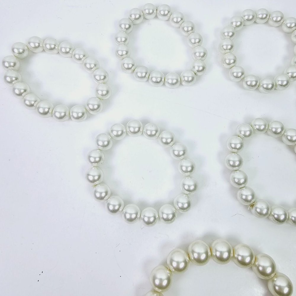 Set of 6 Large Rounded White Pearl Bracelets, Stretch PLUS Bonus Bracelet! - Picture 7 of 8